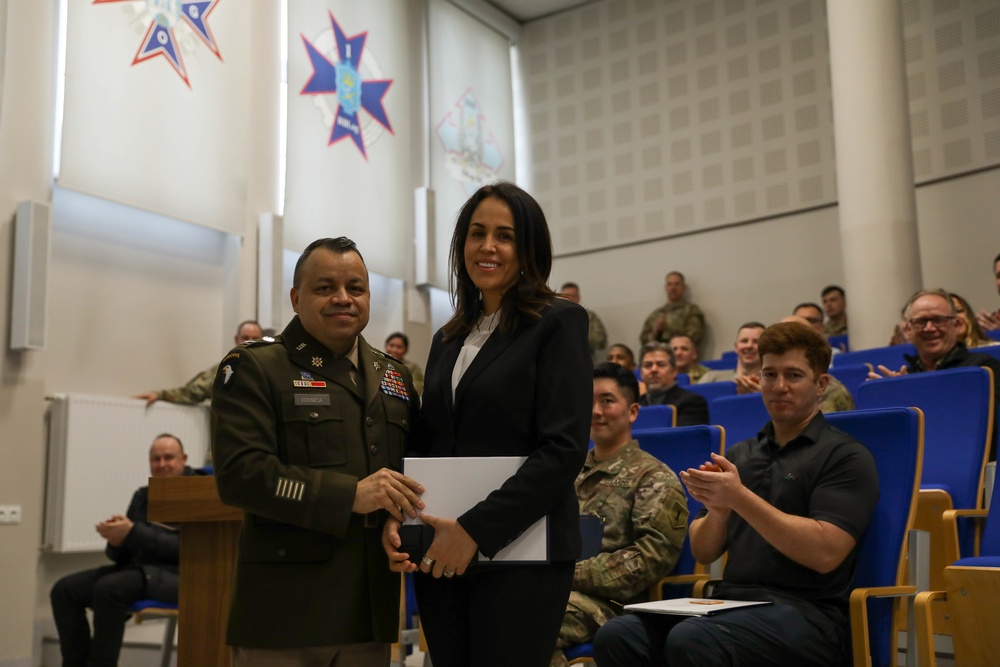 Four Soldiers and Spouse Become US Citizens at Camp Kosciuszko