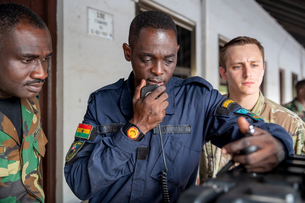 Flintlock signal soldiers discuss high frequency radio capabilities