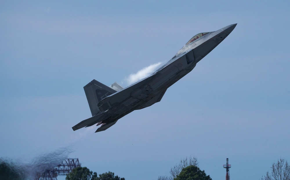 F-22 Demo Team: Practicing excellence