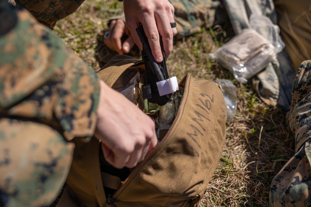 26th MEU Marines and Sailors conduct TCCC Training