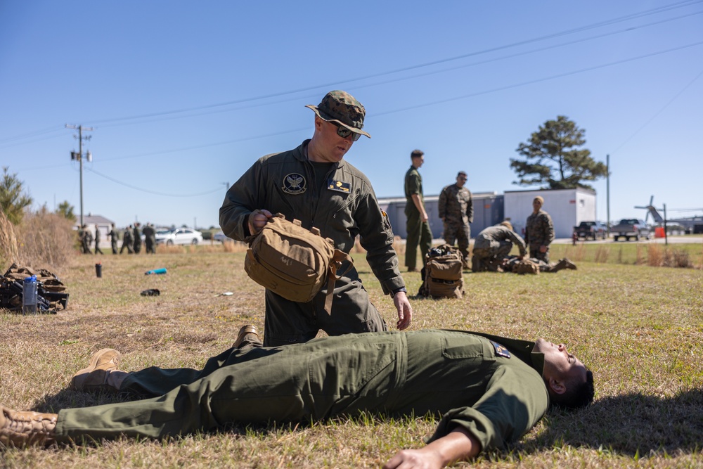 26th MEU Marines and Sailors conduct TCCC Training