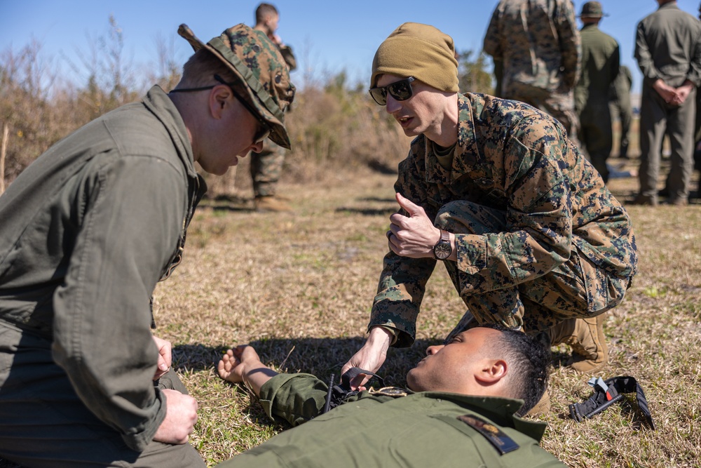 26th MEU Marines and Sailors conduct TCCC Training