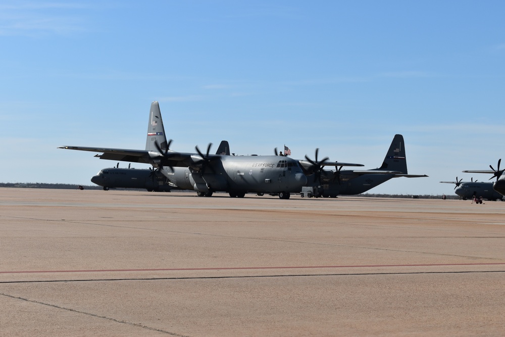 Dyess Airmen return from 6 month deployment to Middle East