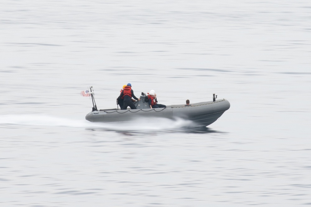 USS Farragut Conducts Small Boat Ops