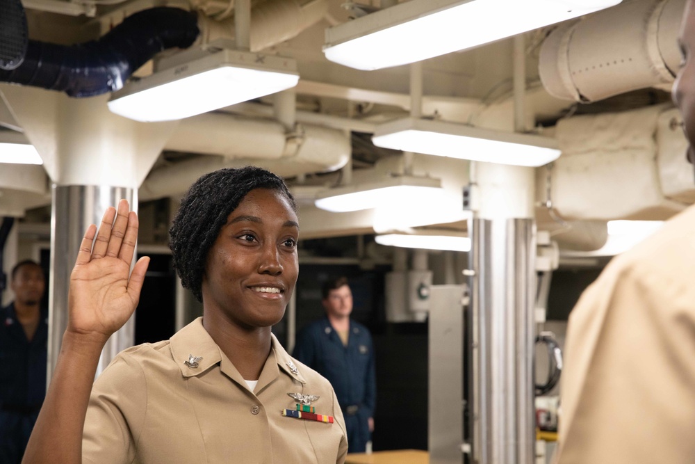 USS Farragut Conducts Small Boat Ops