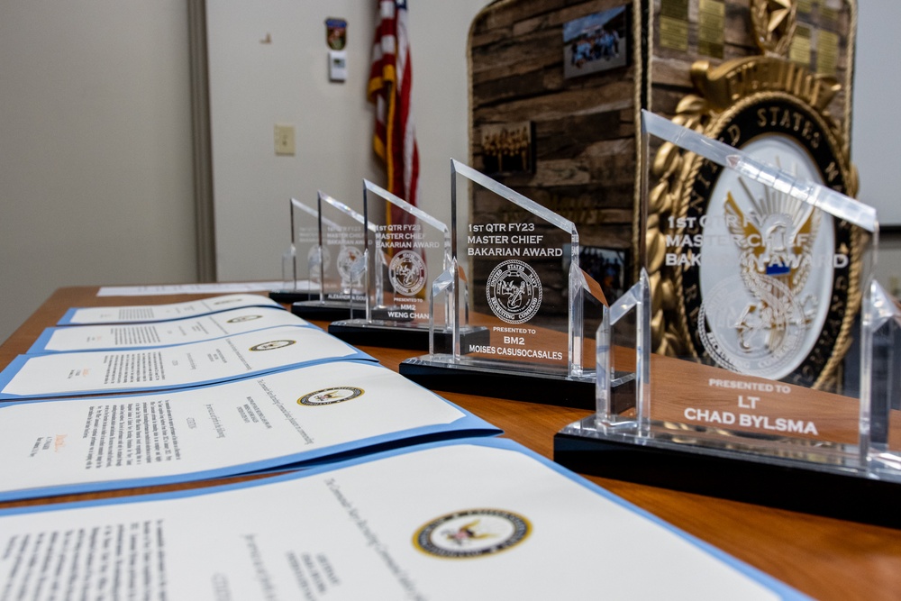 Navy Recruiting Orientation Unit Hosts Bakarian Award Winners