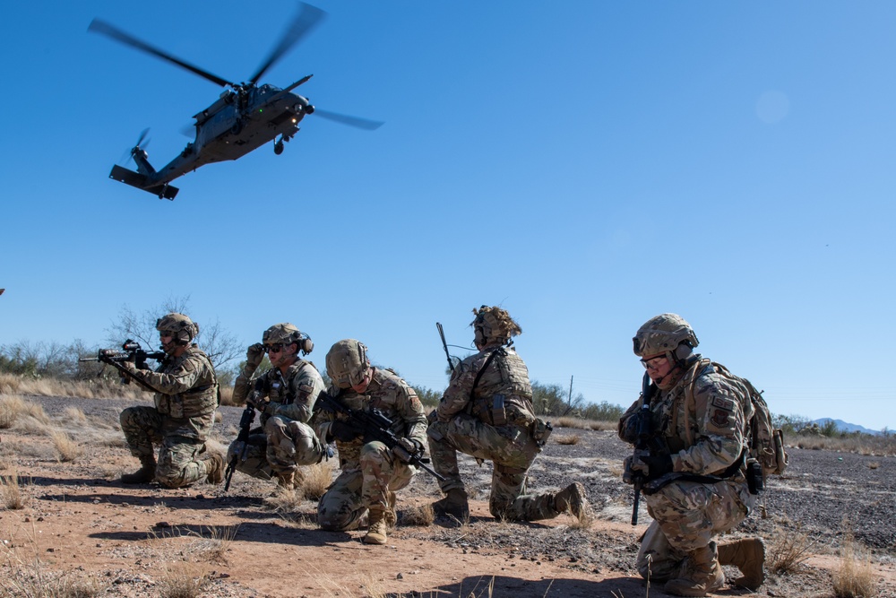 Defenders conduct combat search and rescue familiarization training