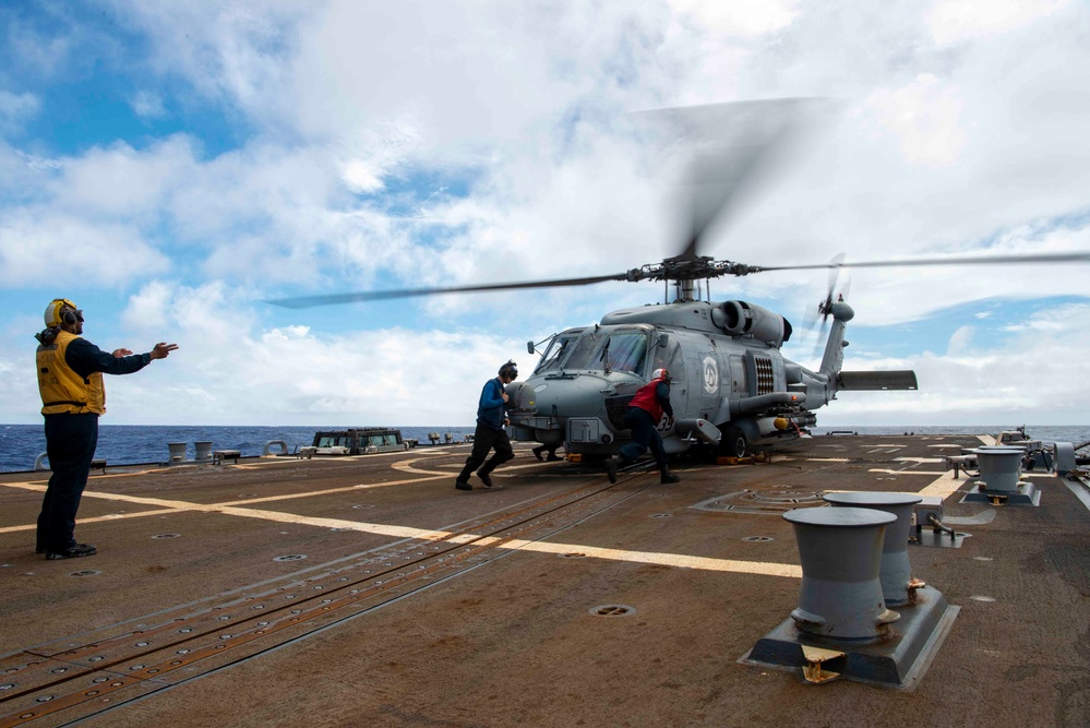 Wayne E. Meyer Conducts Flight Operations