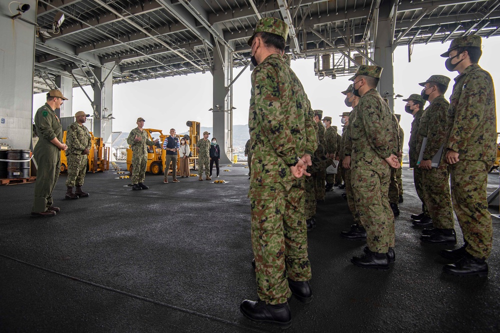 JGSDF Tour USS Miguel Keith