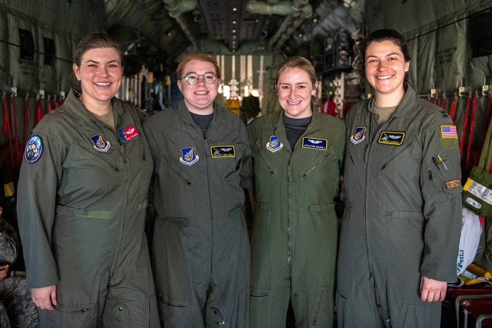 Female aviators honored during US, Japan ‘Fly Girls’ event