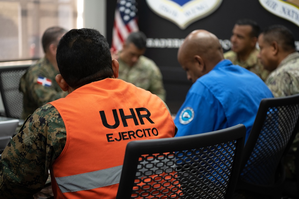 State Partnership Program Dominican Republic visits the 156th Wing