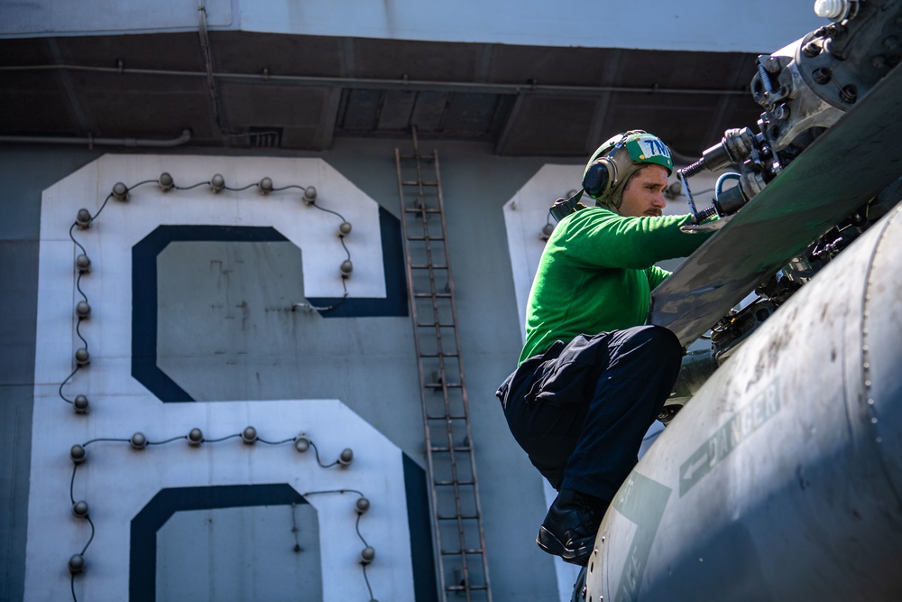 Sailors Perform Maintenance