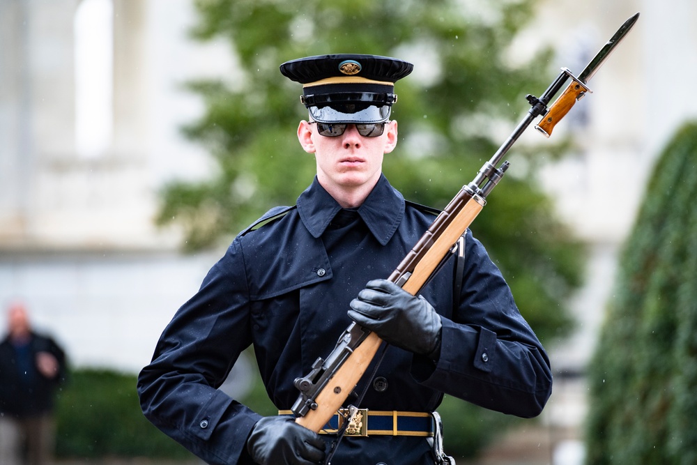 High School Students from the United States Senate Youth Program Participate in a Public Wreath-Laying Ceremony at the Tomb of the Unknown Soldier