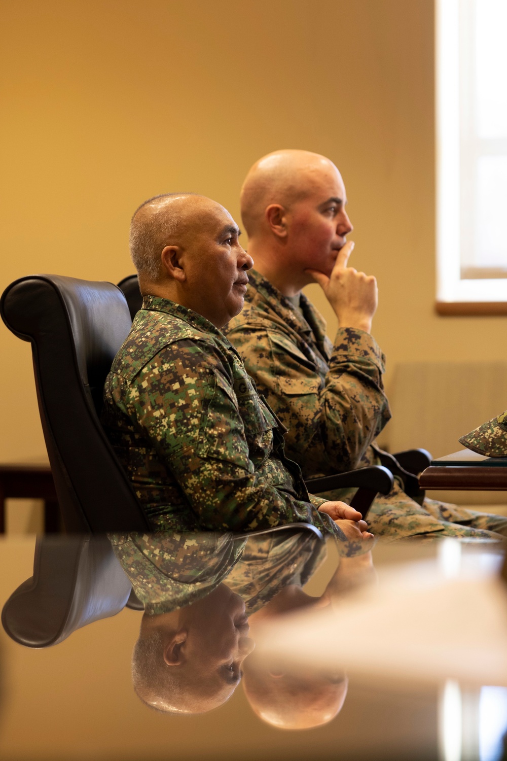 Commandant Of the Philippine Marine Corps Visits MCRD San Diego