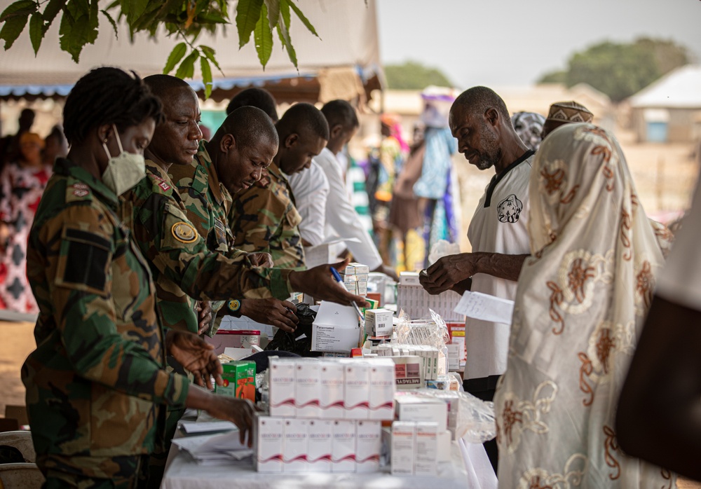 Ghana and international medical personnel help local Ghanaian citizens during Flintlock