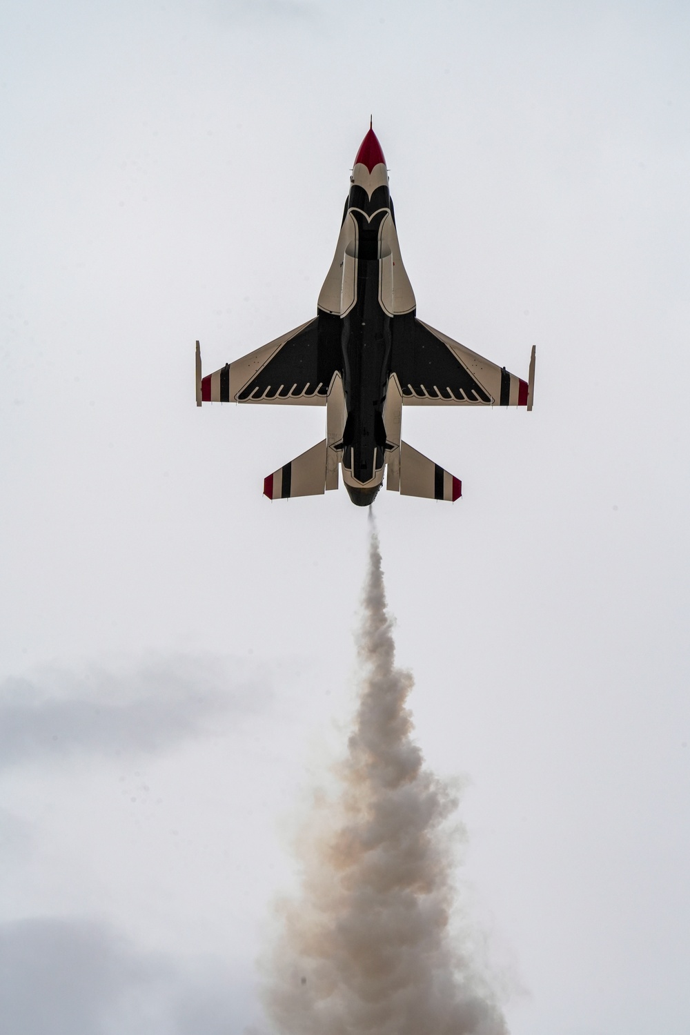 Thunderbirds practice at Nellis