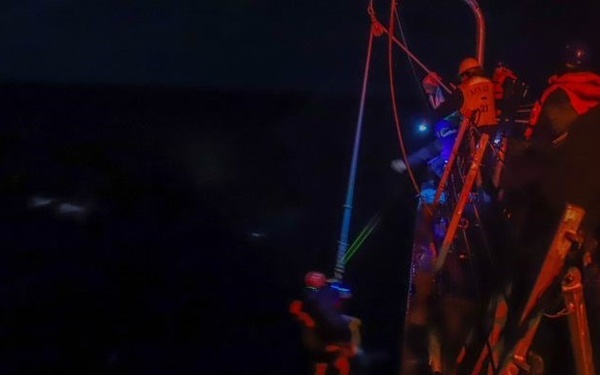 USS Cooperstown Rescues Mariner