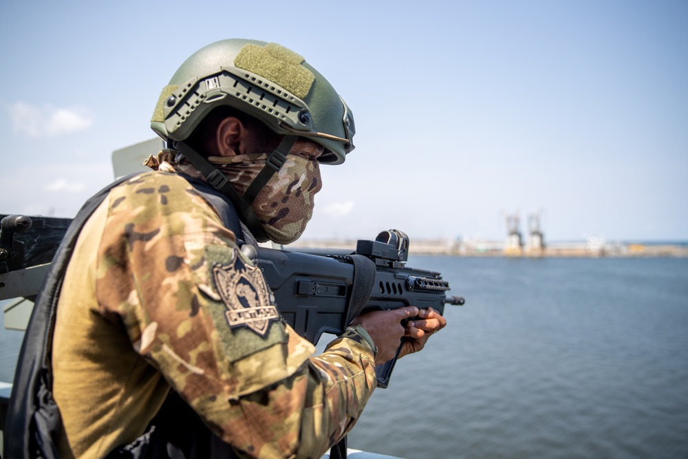 member of Cote D’Ivoire Armed Forces Pulls Security Flintlock 2023