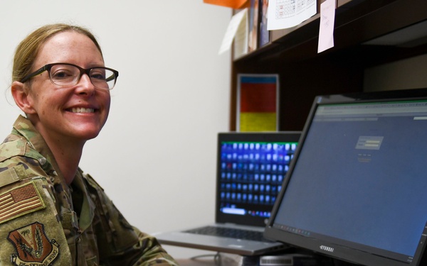 Florida Air National Guard Paralegal Wins Award