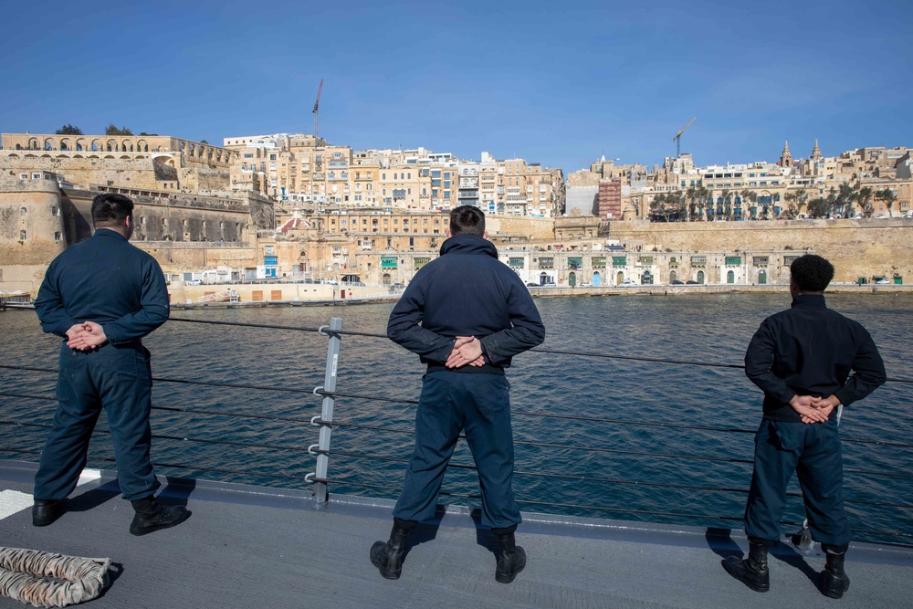 USS Nitze Arrives in Valletta Malta