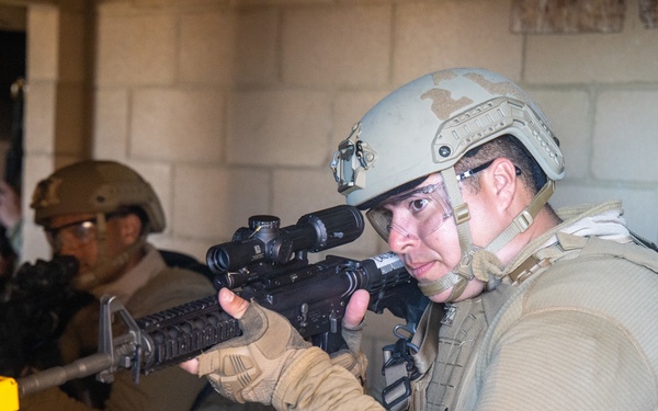 Maritime Expeditionary Security Squadron (MSRON) 11 Conducts Close Quarter Tactics (CQT) Training