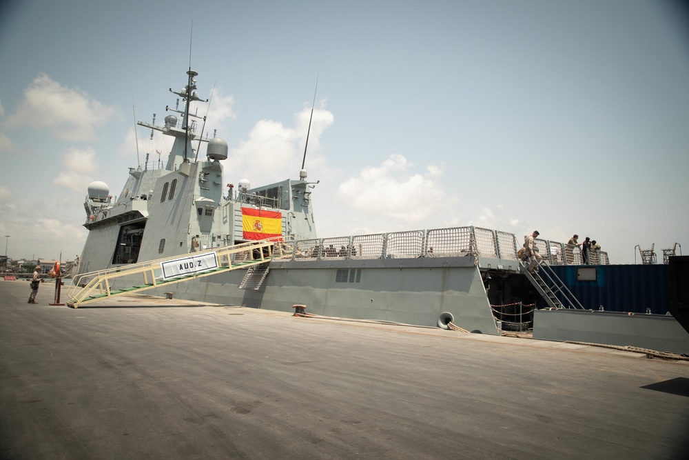 International partner forces conduct VBSS on Spanish frigate