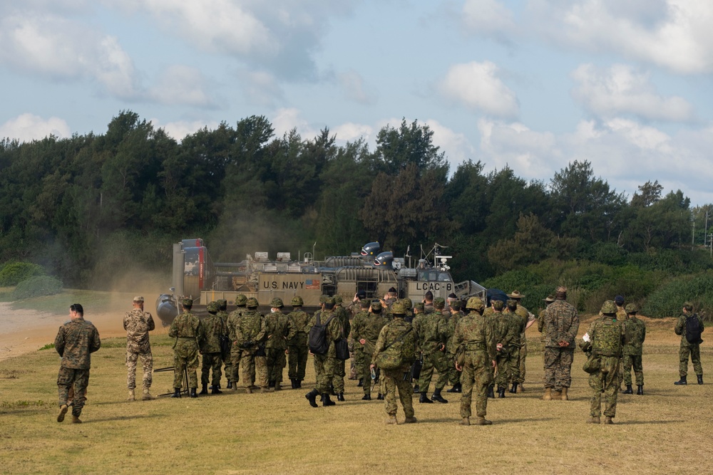 LCAC Amphibious Operations: Iron Fist 23