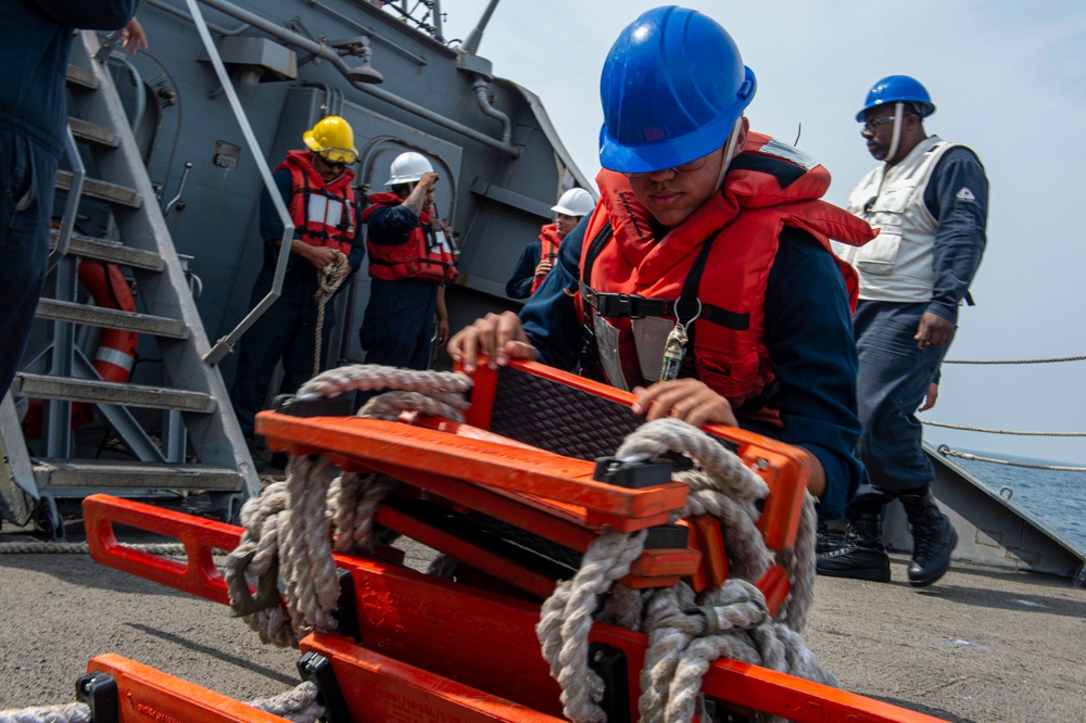 USS Paul Hamilton DV Visit and Helo Operations