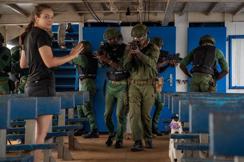 Members of Cote D’Ivoire Armed Forces Clear Ship Flintlock 2023