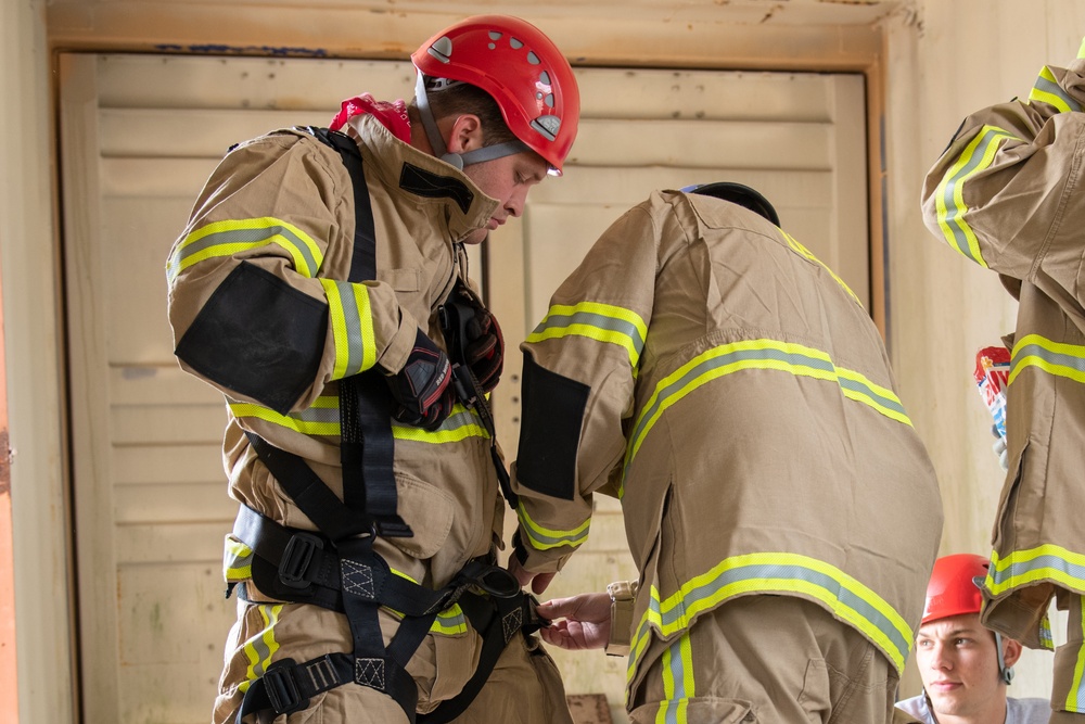 125th Fire urban search and rescue training