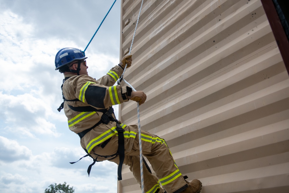 125th Fire urban search and rescue training