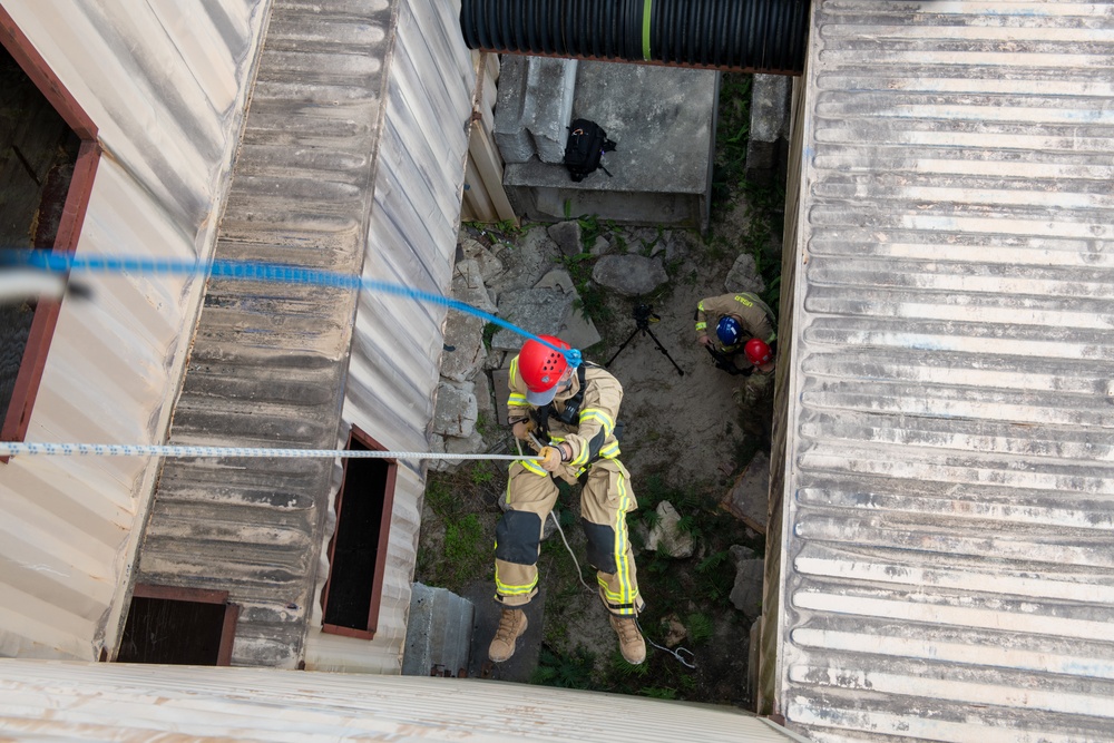 125th Fire urban search and rescue training