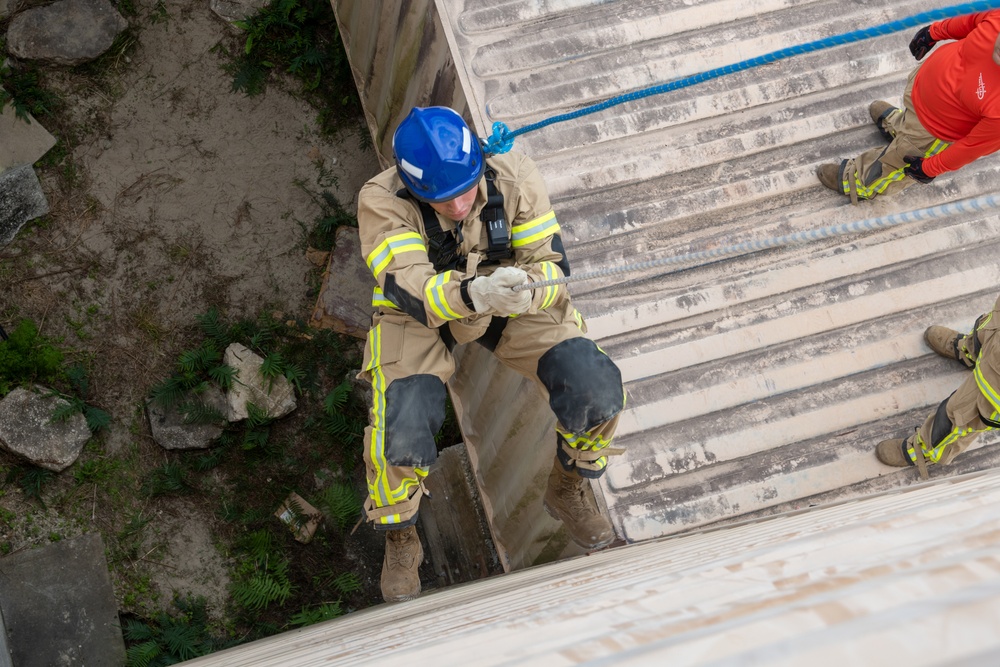 125th Fire urban search and rescue training