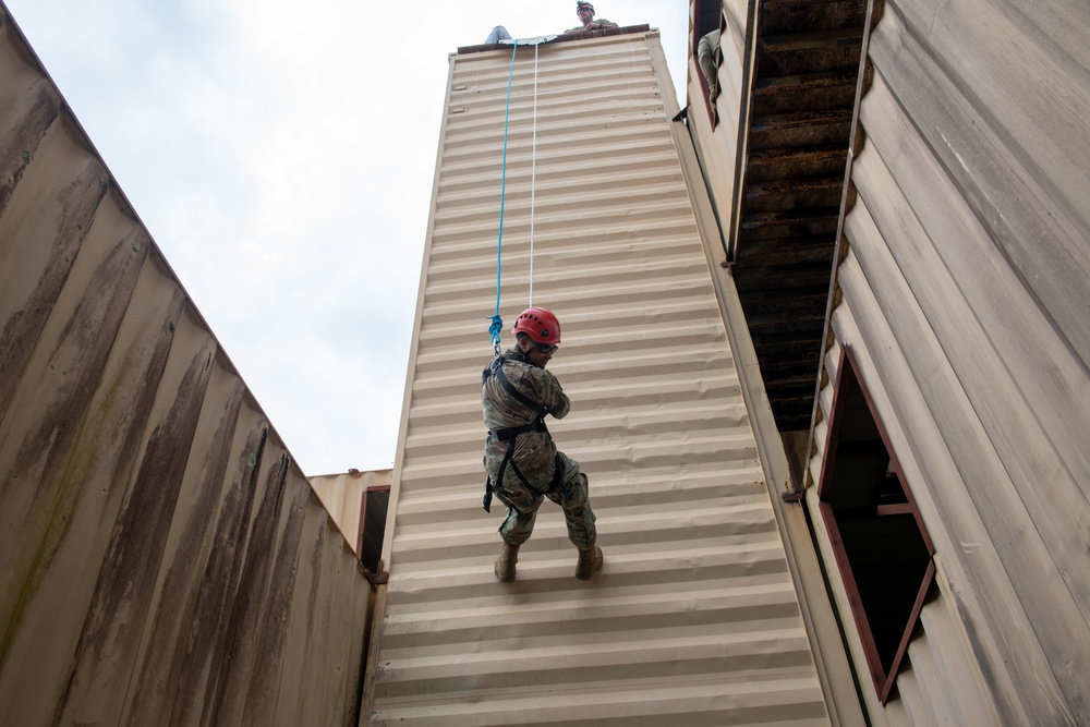 125th Fire urban search and rescue training