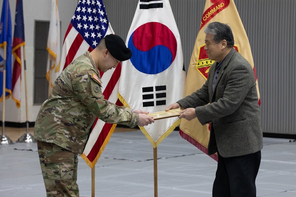 USAG Yongsan-Casey HHC Change of Command