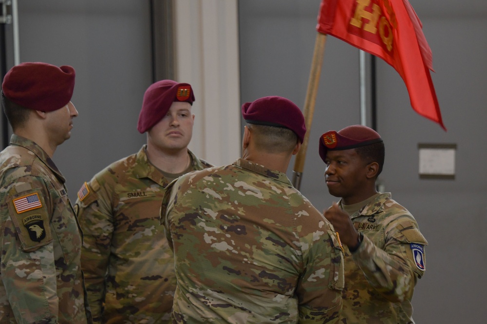 4-319 Airborne Field Artillery Regiment Change of Command