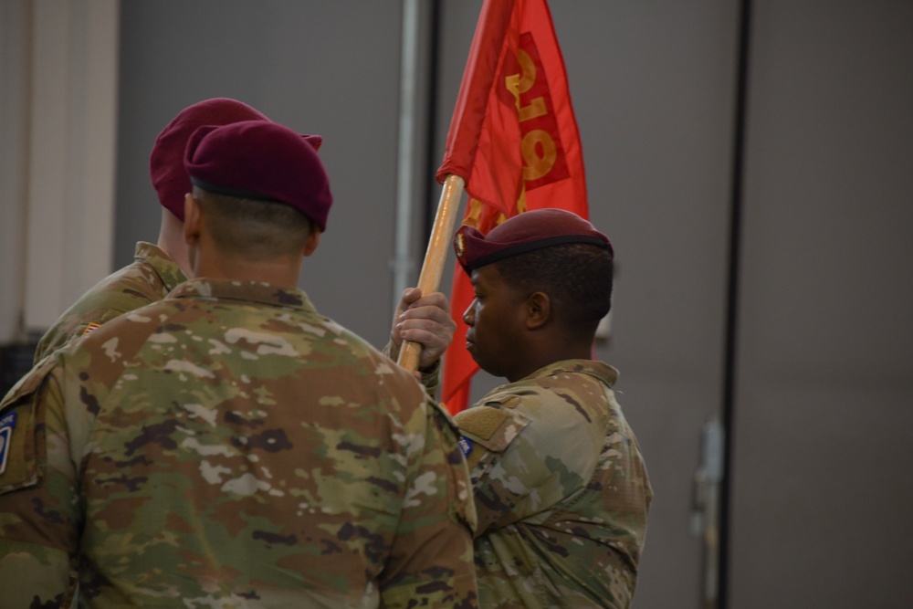 4-319 Airborne Field Artillery Regiment Change of Command