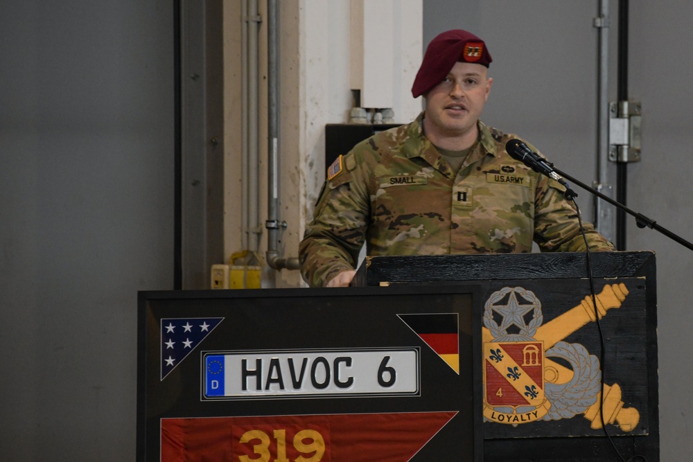 4-319 Airborne Field Artillery Regiment Change of Command