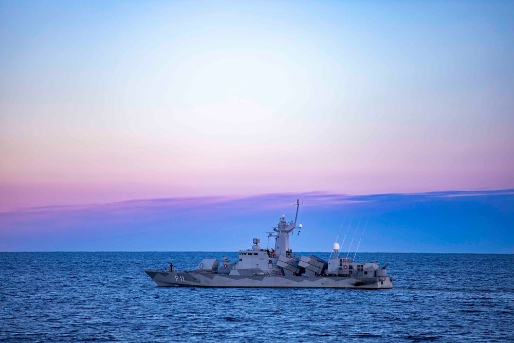 USS Porter Operates Alongside Swedish Navy