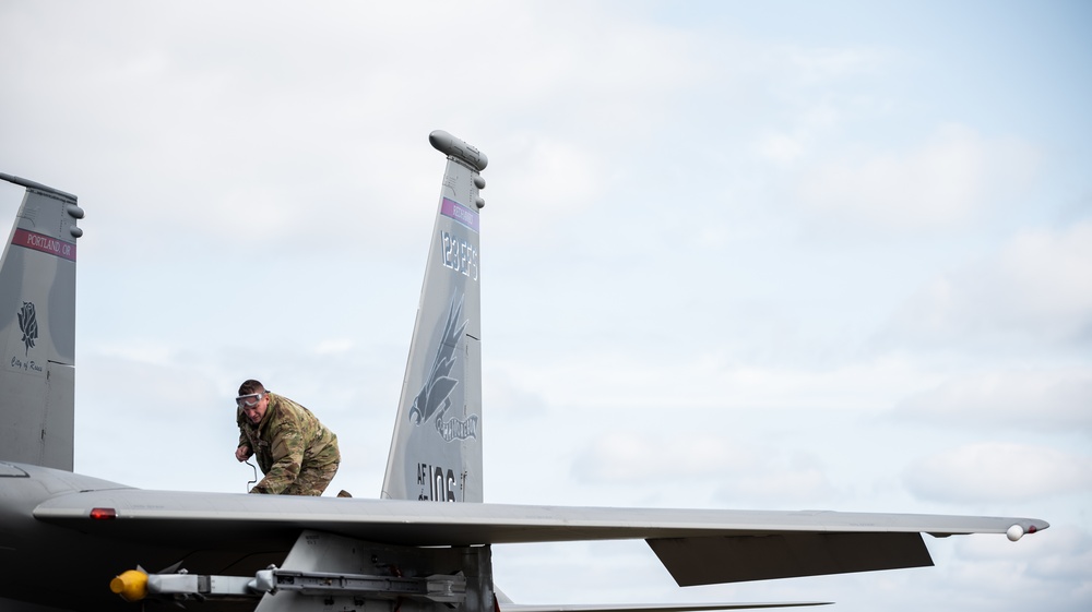 142nd Wing Airmen support Operation Noble Eagle