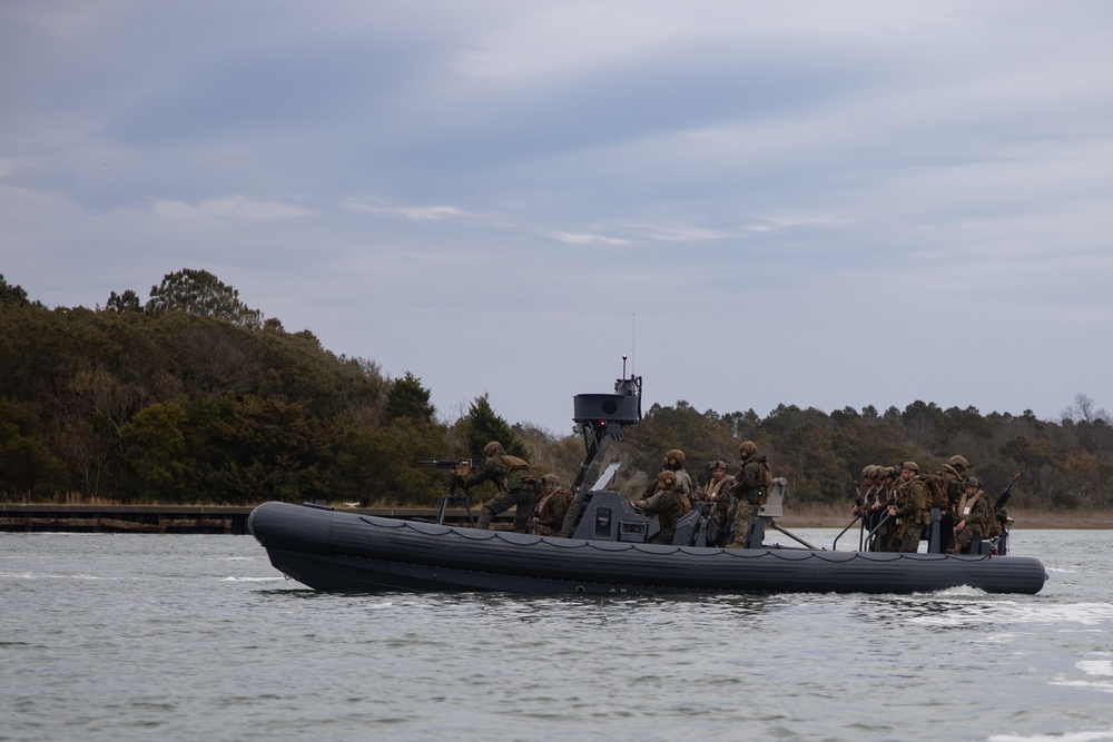 26th MEU’s Small Boat Detachment Maneuvers Within The Littorals