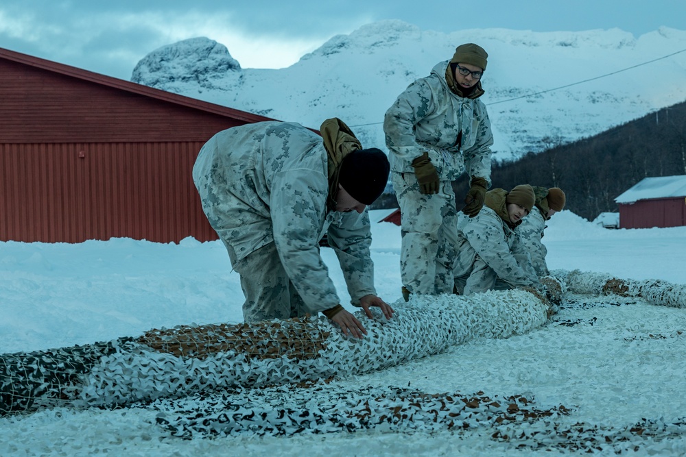 MRF-E Marines participate in Exercise Joint Viking