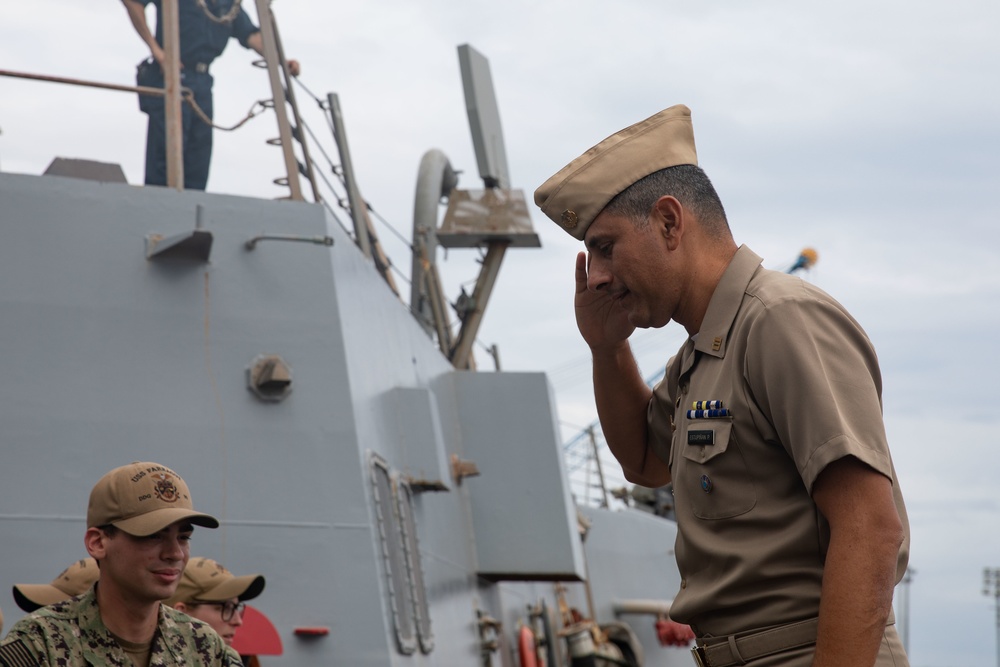 USS Farragut Conducts Tour for Ecuadorian Navy