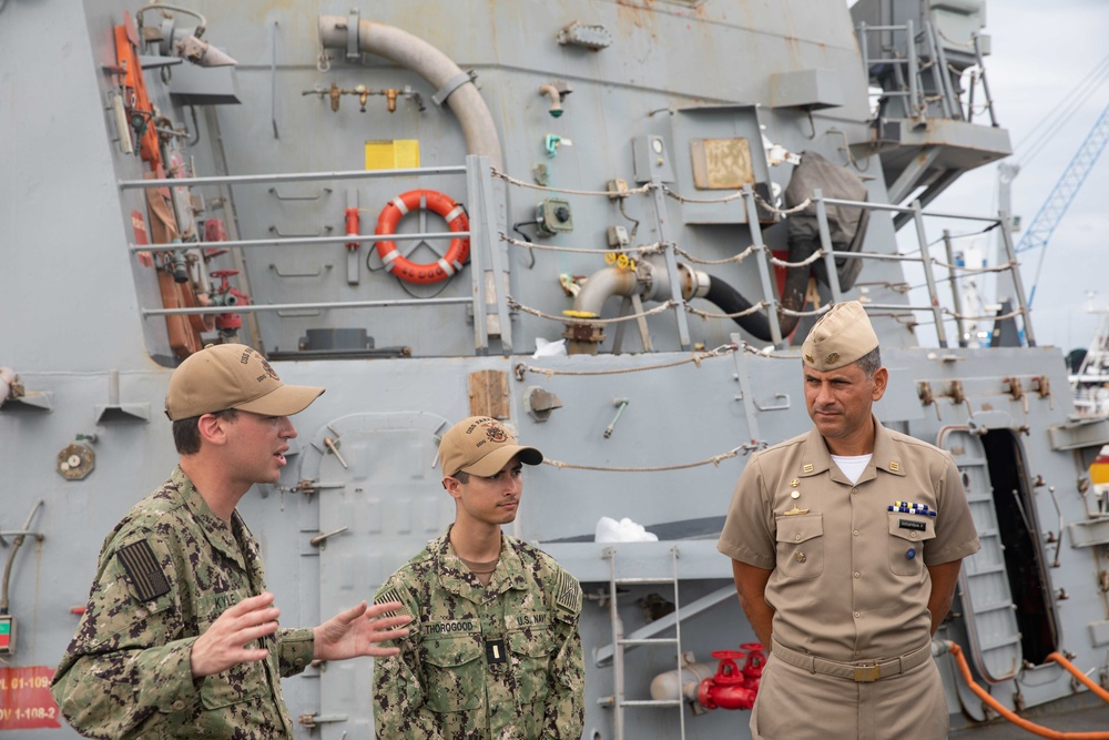 USS Farragut Conducts Tour for Ecuadorian Navy