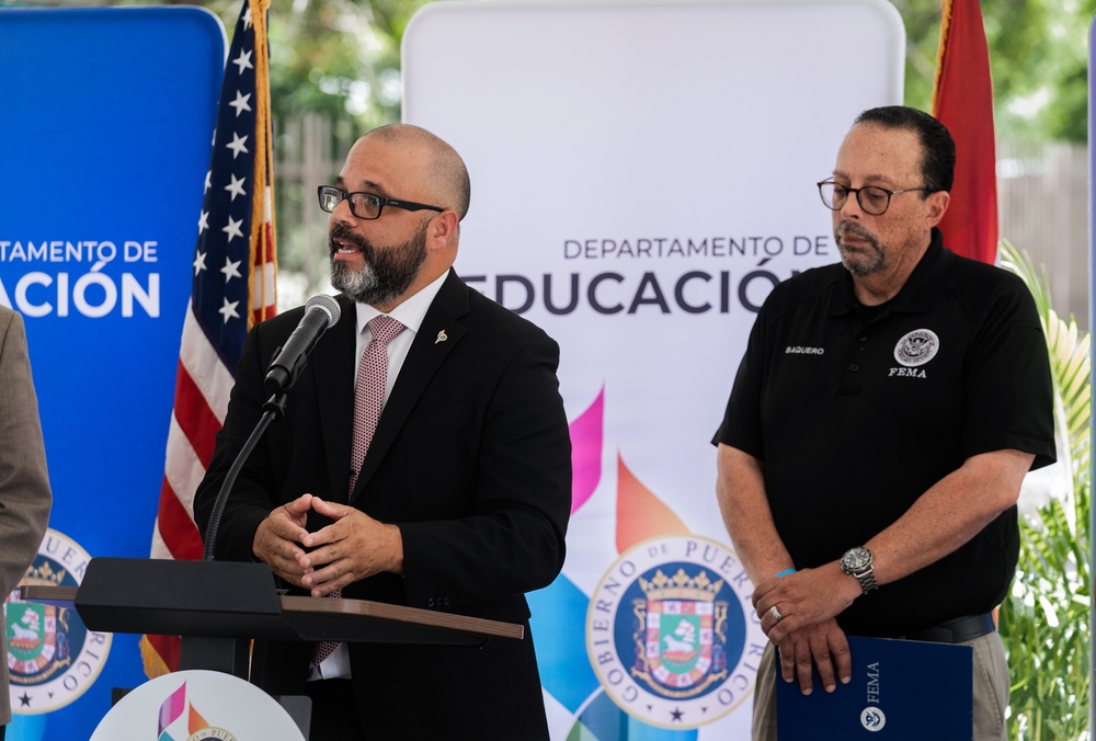 FEMA and CORE receive the visit of the U.S. Secretary of Education in Puerto Rico after the 2020 Earthquakes