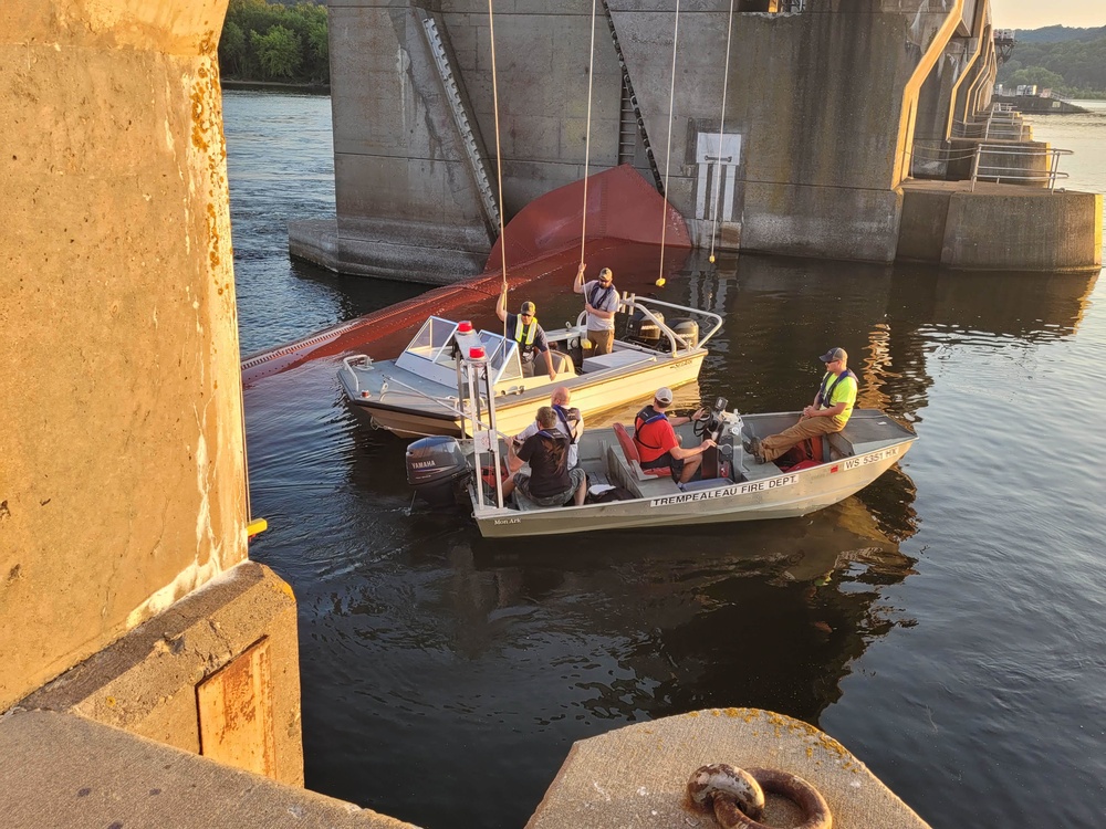 Corps of Engineers team from St. Paul, Minnesota, receives water safety award