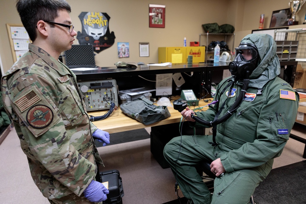 AZ Guard's 161st Air Refueling Wing test masks for proper fit