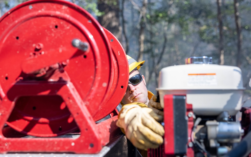 Quantico Fire &amp; Emergency Services and Natural Resources Environmental Affairs conduct controlled burns at Marine Corps Base Quantico