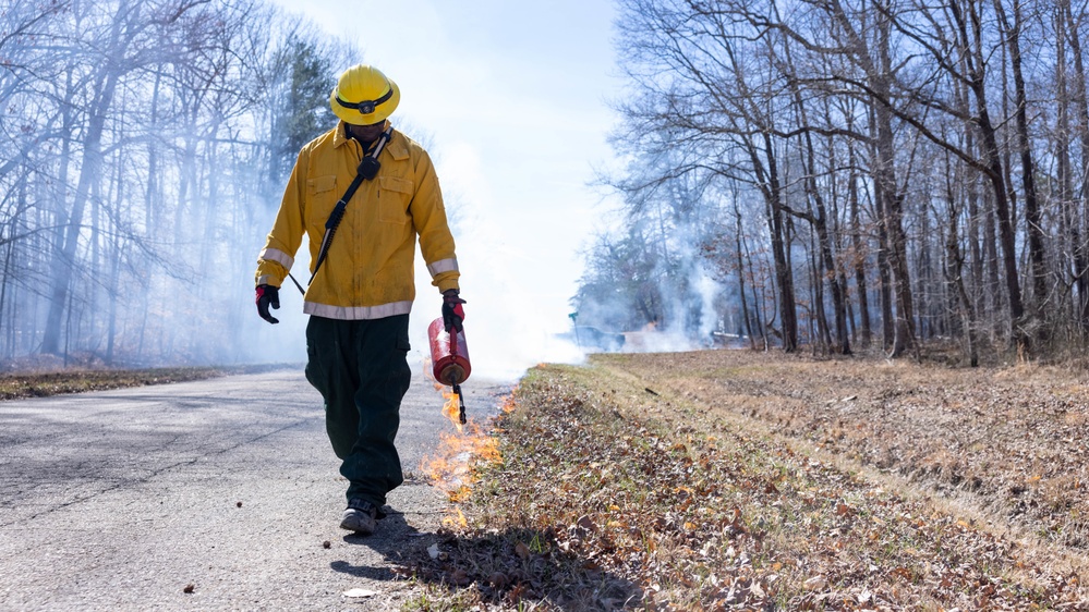 Quantico Fire &amp; Emergency Services and Natural Resources Environmental Affairs conduct controlled burns at Marine Corps Base Quantico