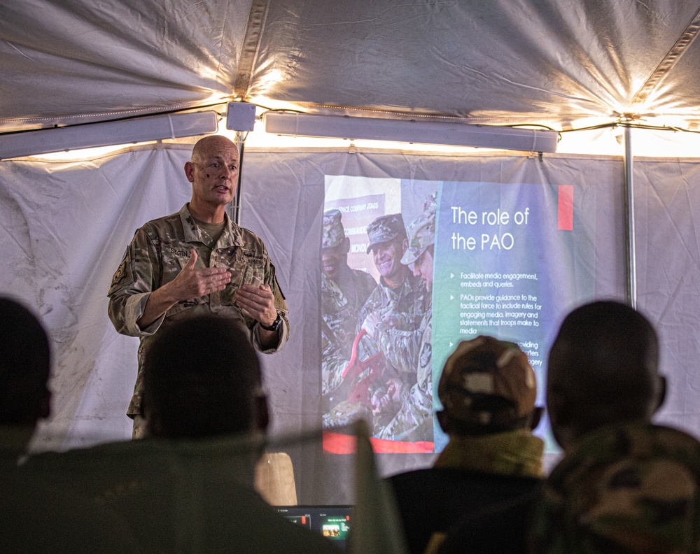 U.S., Ghana learn about public affairs
